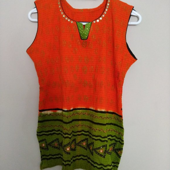 Orange and green women sleeveless top. - Picture 2 of 3